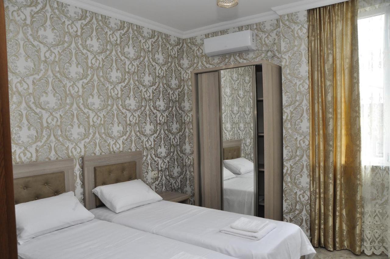 Hotel Vaxx Батуми Экстерьер фото