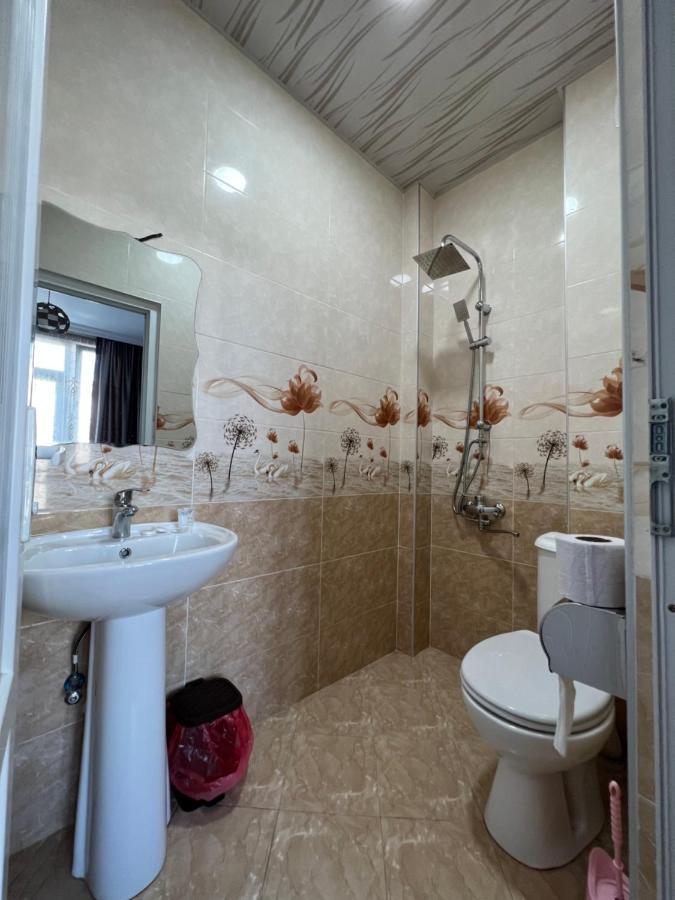 Hotel Vaxx Батуми Экстерьер фото