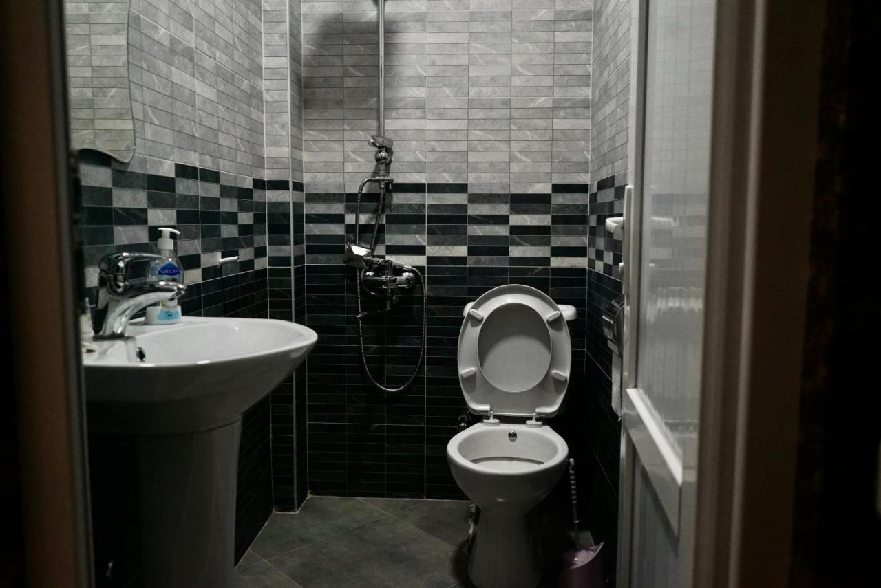 Hotel Vaxx Батуми Экстерьер фото