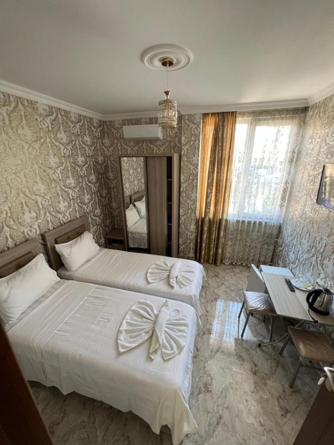 Hotel Vaxx Батуми Экстерьер фото